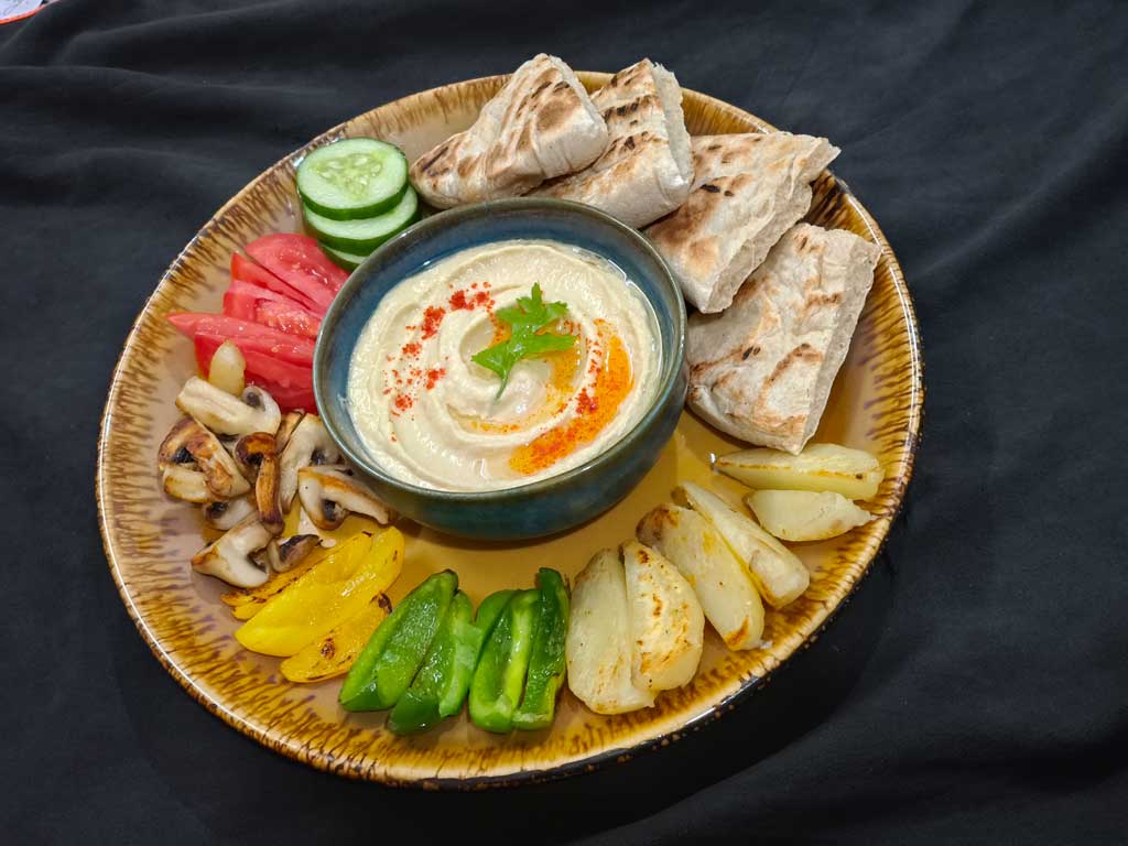 Grilled vegetable and hummus platter at Naggarte